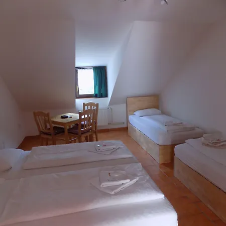 Kreta 3* Kutná Hora