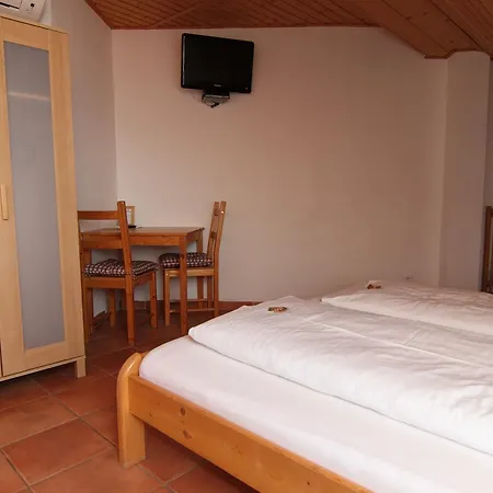 Kreta 3* Kutná Hora